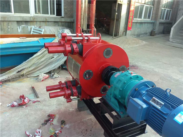 中型軟管泵相比其他類型泵有何優勢？維護要點有哪些？